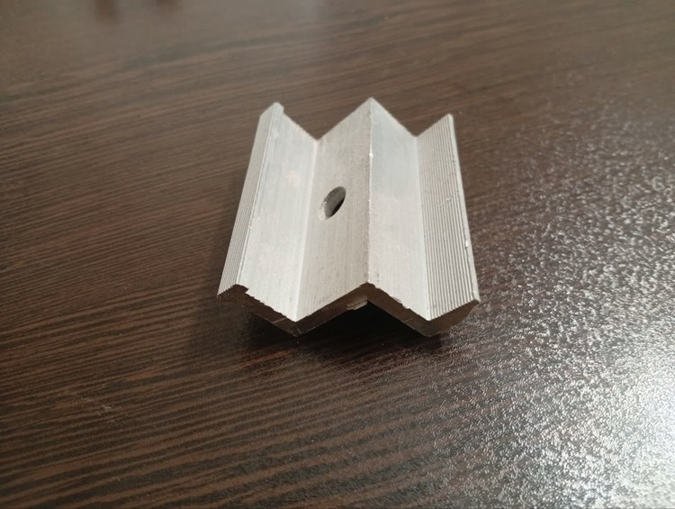 https://aluminiumcenter.ir/product/114/%DA%A9%D9%84%D9%85%D9%BE-%D8%A7%D9%86%D8%AA%D9%87%D8%A7%DB%8C%DB%8C-%D9%BE%D9%86%D9%84-%D8%AE%D9%88%D8%B1%D8%B4%DB%8C%D8%AF%DB%8C/